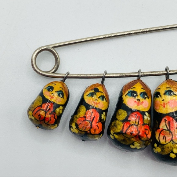 Vintage Russian Matryoshka Nesting Dolls Brooch Pin Wooden Hand Painted - Picture 4 of 8